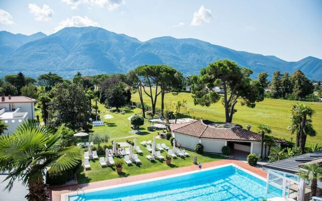 Villa Delta Suites House