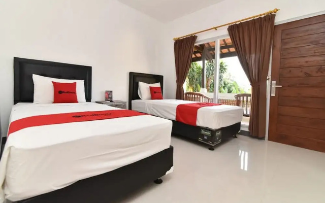 RedDoorz near Tanjung Benoa Beach