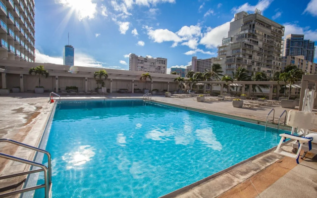 Ala Moana Hotel by AirPads