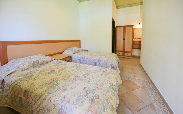 May Garden Club Hotel