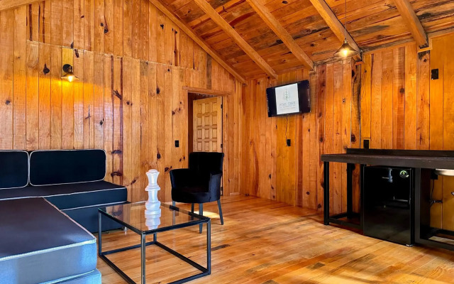 PINE TREE Hotel Boutique & Cabañas