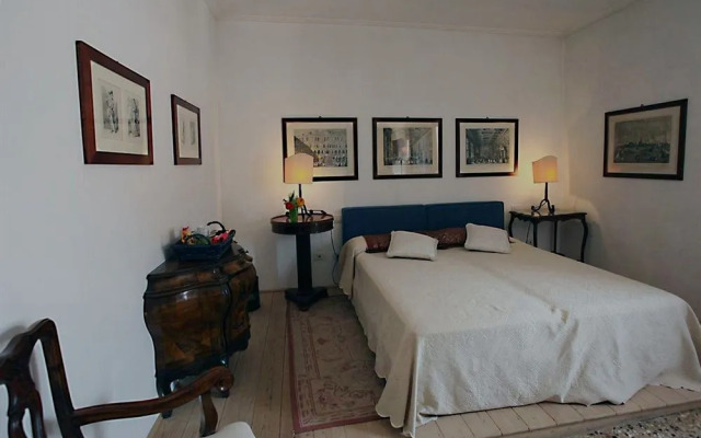 Palazzo Contarini Della Porta Di Ferro