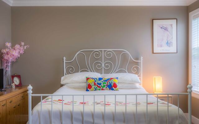 Vancouver Yuelai Guesthouse