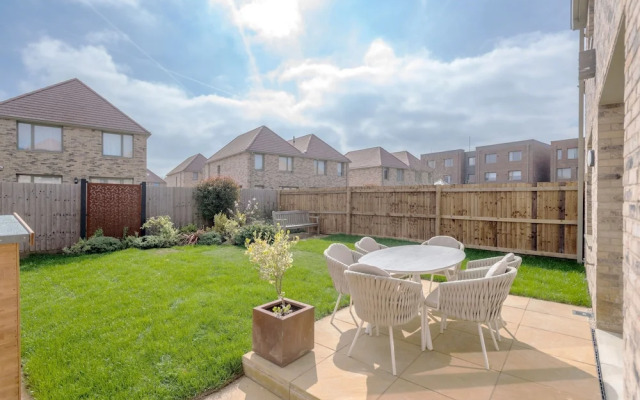 Stylish 4-br House - Free Parking Nice Garden