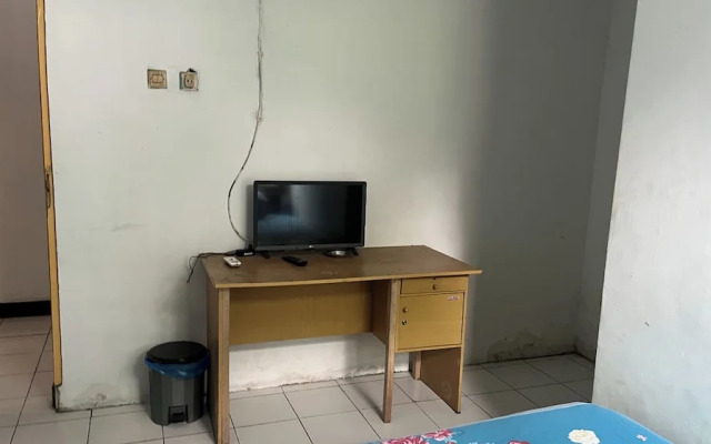 SPOT ON 94001 Sri Residence