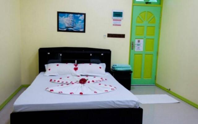 Omadhoo Coral View Inn