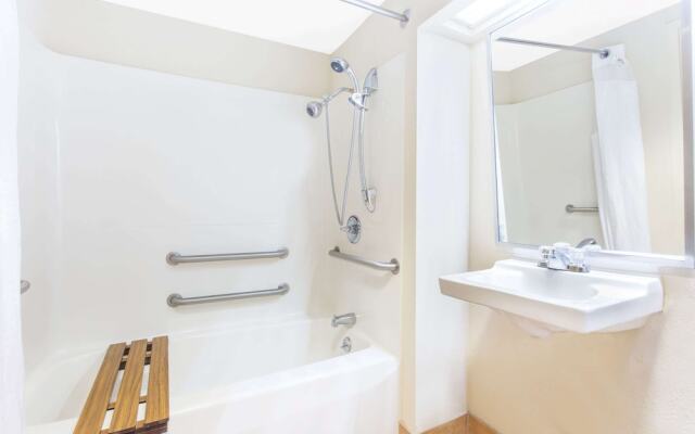 Super 8 Motel - Spartanburg I-26 Exit 22