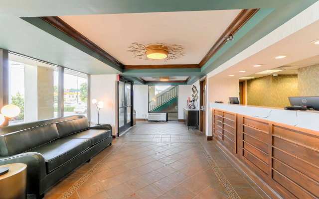 Quality Inn Near the Island Pigeon Forge