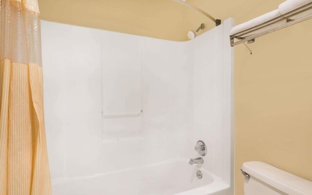 Economy Inn By OYO Ashburn