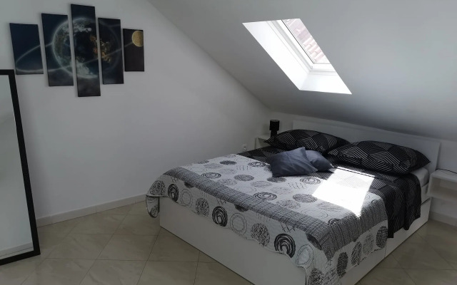 M & J Central Suites