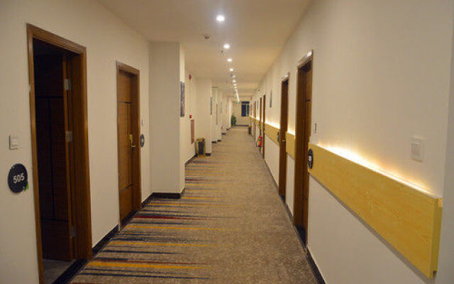 Yi Mi Hotel Shenzhen Longgang Pinghu South China City