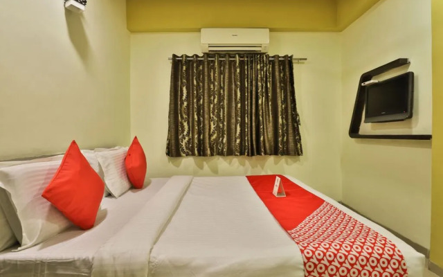 Hotel Santro By OYO Rooms
