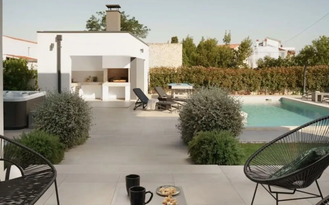 Zen Comfortable Holiday Residence