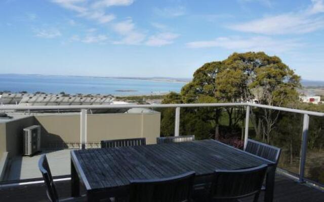 Spectacular Holiday Living