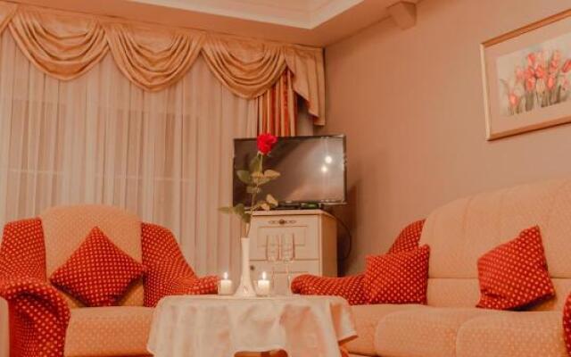 Hotel & Restaurant Se-Mi