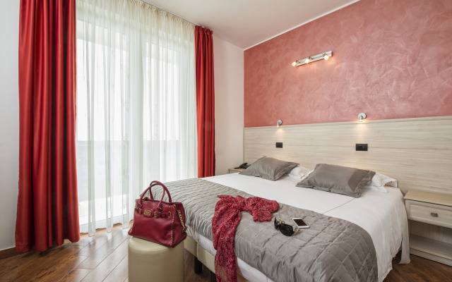 Simon Hotel