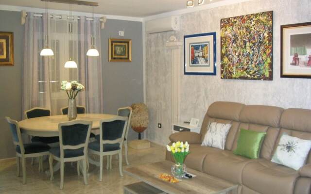 Apartment Amfora