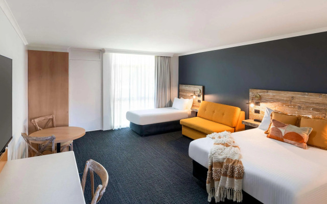 ibis Styles Orange