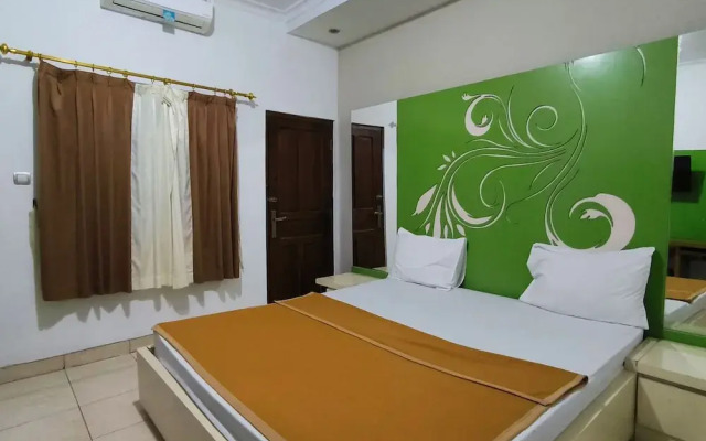 Bandengan Beach Hotel Jepara 2