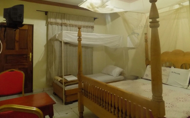 Hotel B Plus