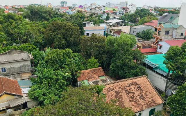 Canary Hotel Hue