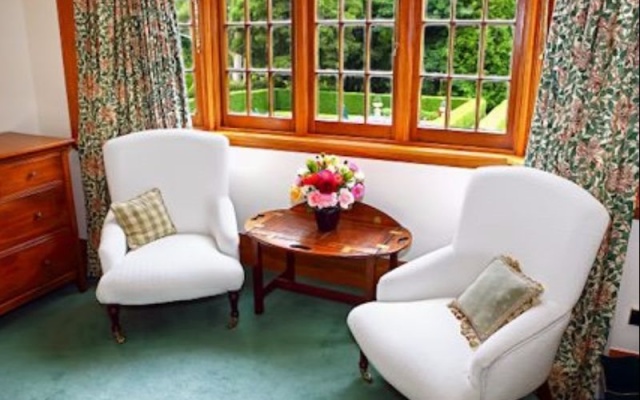 Lake Timara Lodge – Guest Rooms – Blenheim