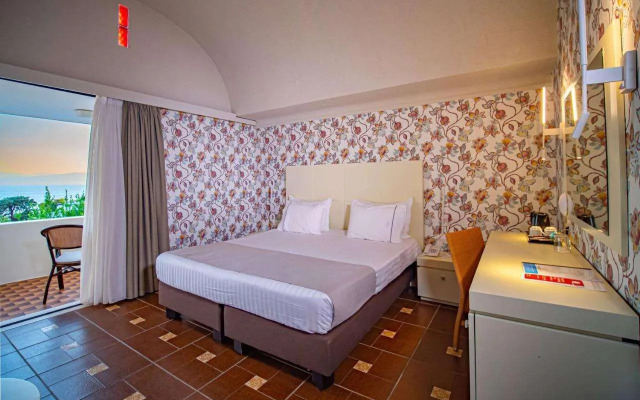 Ramada by Wyndham Loutraki Poseidon Resort