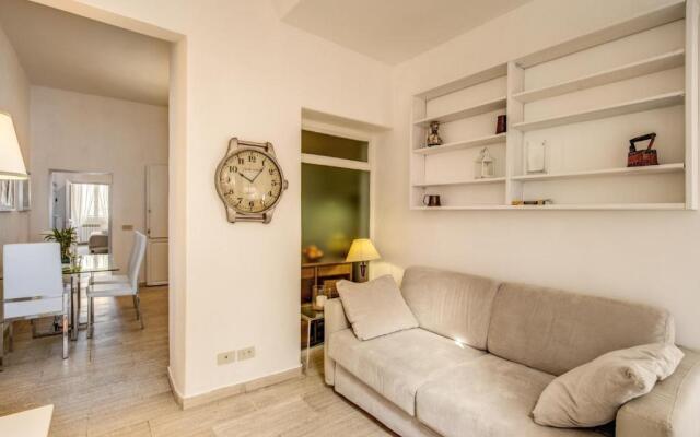 Magenta Deluxe Fienaroli 1