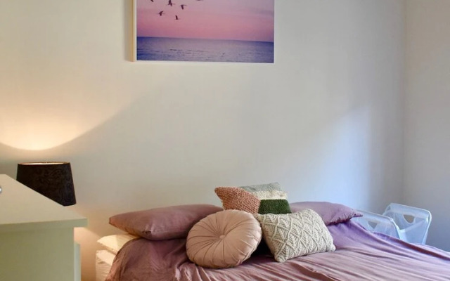 Stylish 1 Bedroom Apartment In Leafy Hawthorn