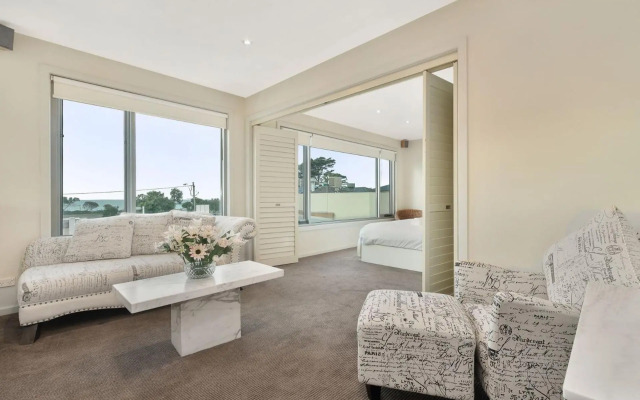 Bliss on the Bay Upstairs