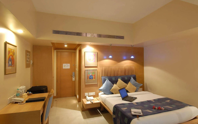 Treebo Regency - Bund Garden, Dhole Patil Road