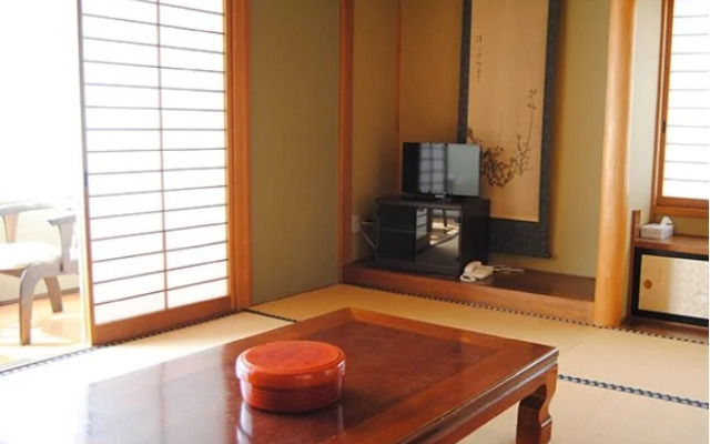 Nojiri Lake Side Hotel