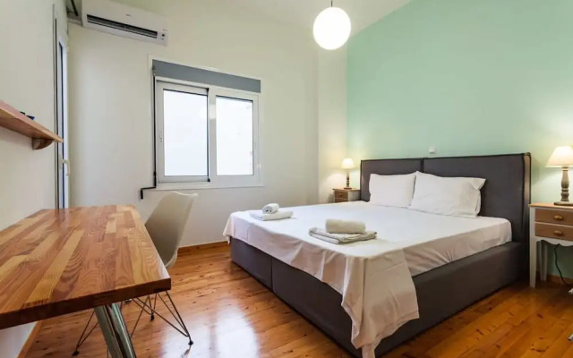 Upscale Modern Escape in the Historic Center