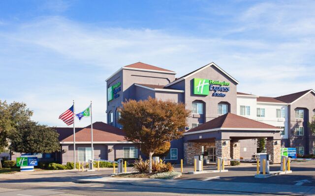 Holiday Inn Express Hotel & Suites Oakland-Airport, an IHG Hotel