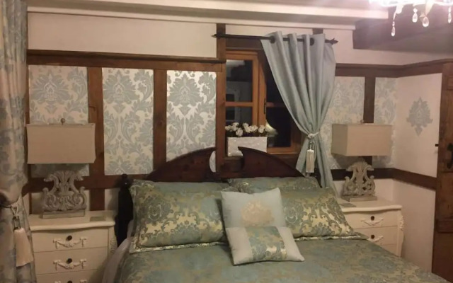 Dolweunydd Bed & Breakfast