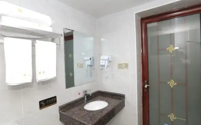Yijia Hotel, Louxing District, Loudi City