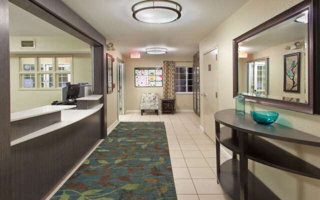 Sonesta Simply Suites Detroit Warren