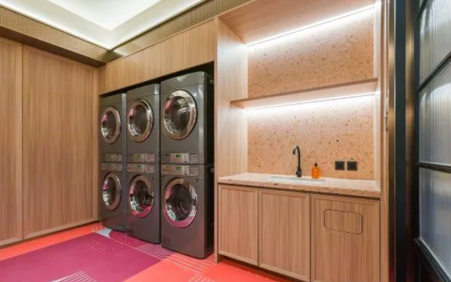 Orange Hotel (Jinan CBD China Resources Land Plaza)