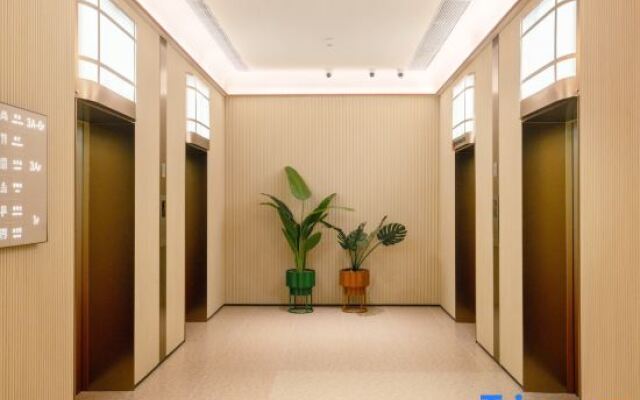 Orange Hotel (Dongguan Xiping Subway Station Hotel)