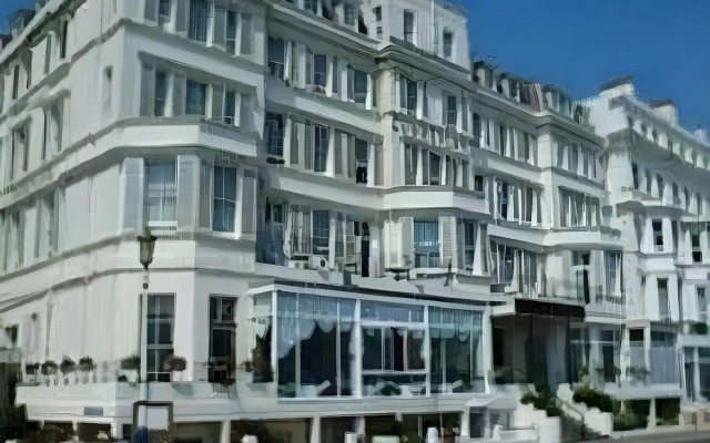 The Cumberland Hotel