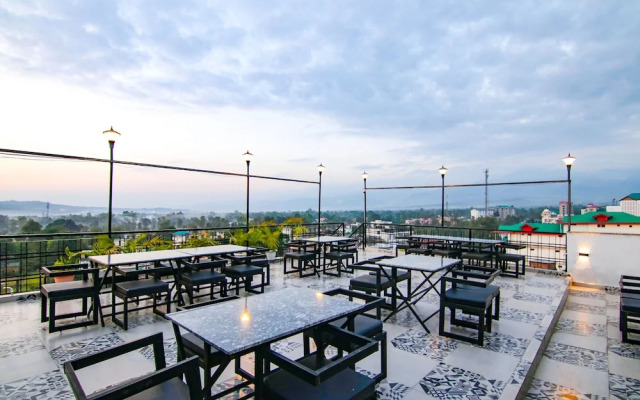 Fabhotel Grover