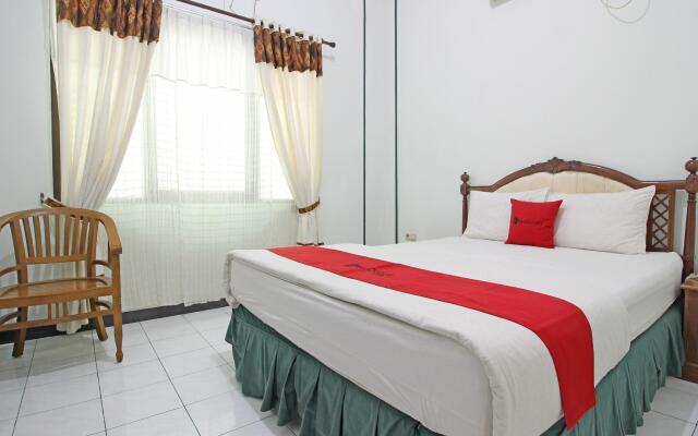 RedDoorz near XT Square Yogyakarta