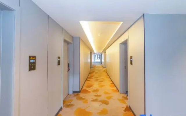 Kangding Hongwan   Bay Hotel (Xinduqiao Branch)