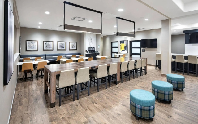 Residence Inn by Marriott Toronto Mississauga West