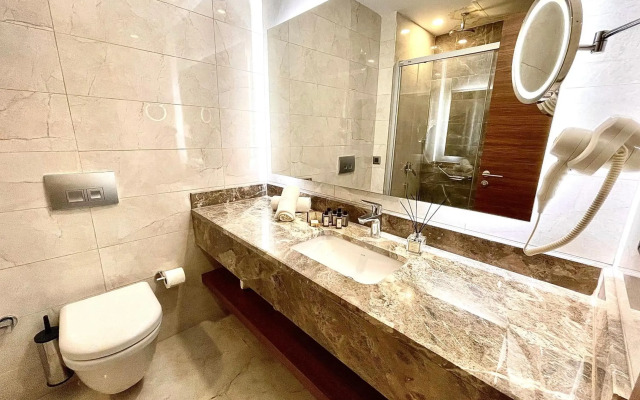 Turkmen Riverside Hotel