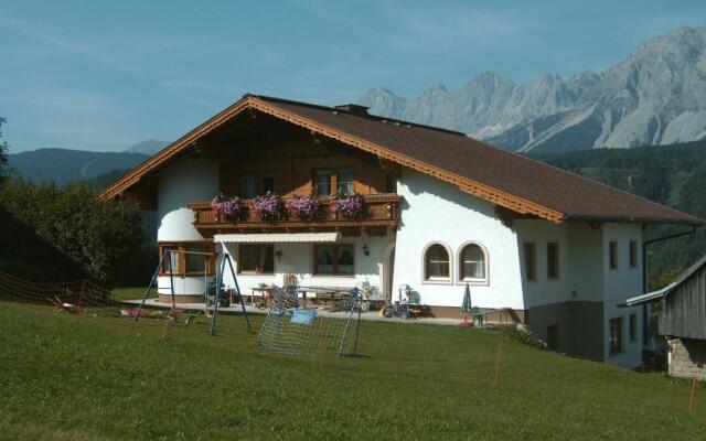 Ferienhaus u. Appartement Knauss
