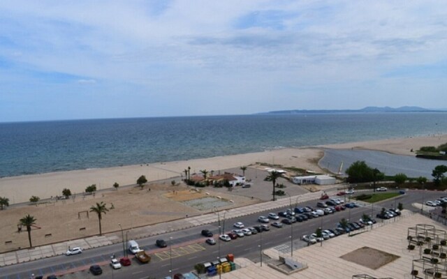 301-estudio en Primera Linea de Playa