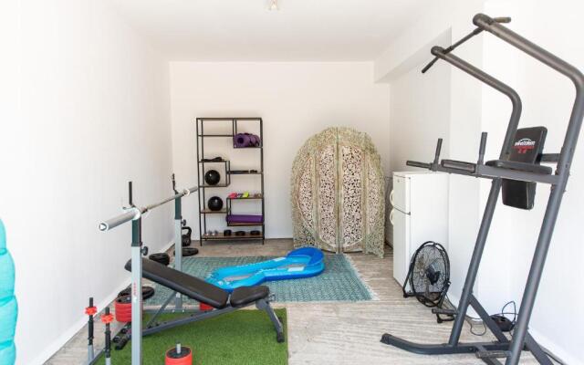 ELIDA -pool, billiard, views, 4min walk to the sea