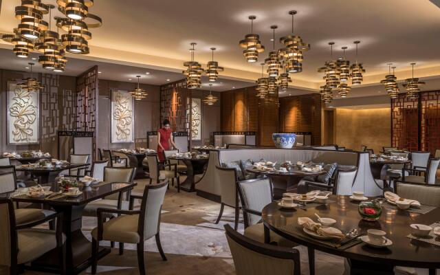 HUALUXE Hotels & Resorts Yangjiang City Center