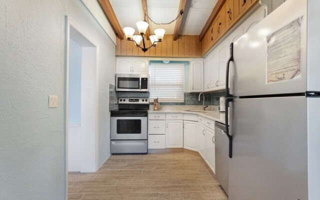 Island Gem B 2 Bedroom Villa by RedAwning